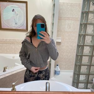 Grey cropped sweater